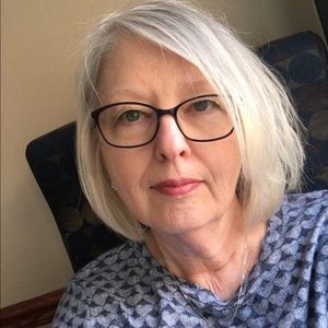 Meet your Posher, Carolyn